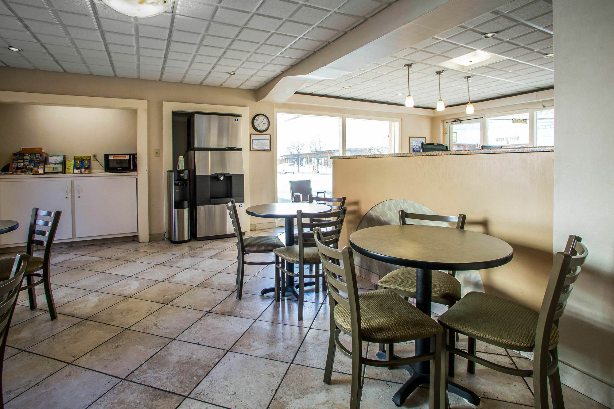 Econo Lodge Beach And Boardwalk Atlantic City Exterior photo
